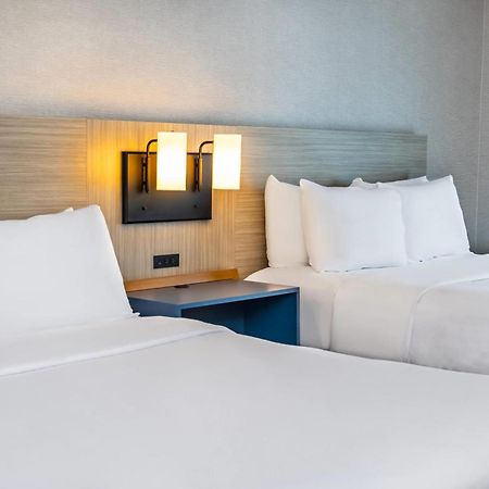 Comfort Inn Laval Esterno foto