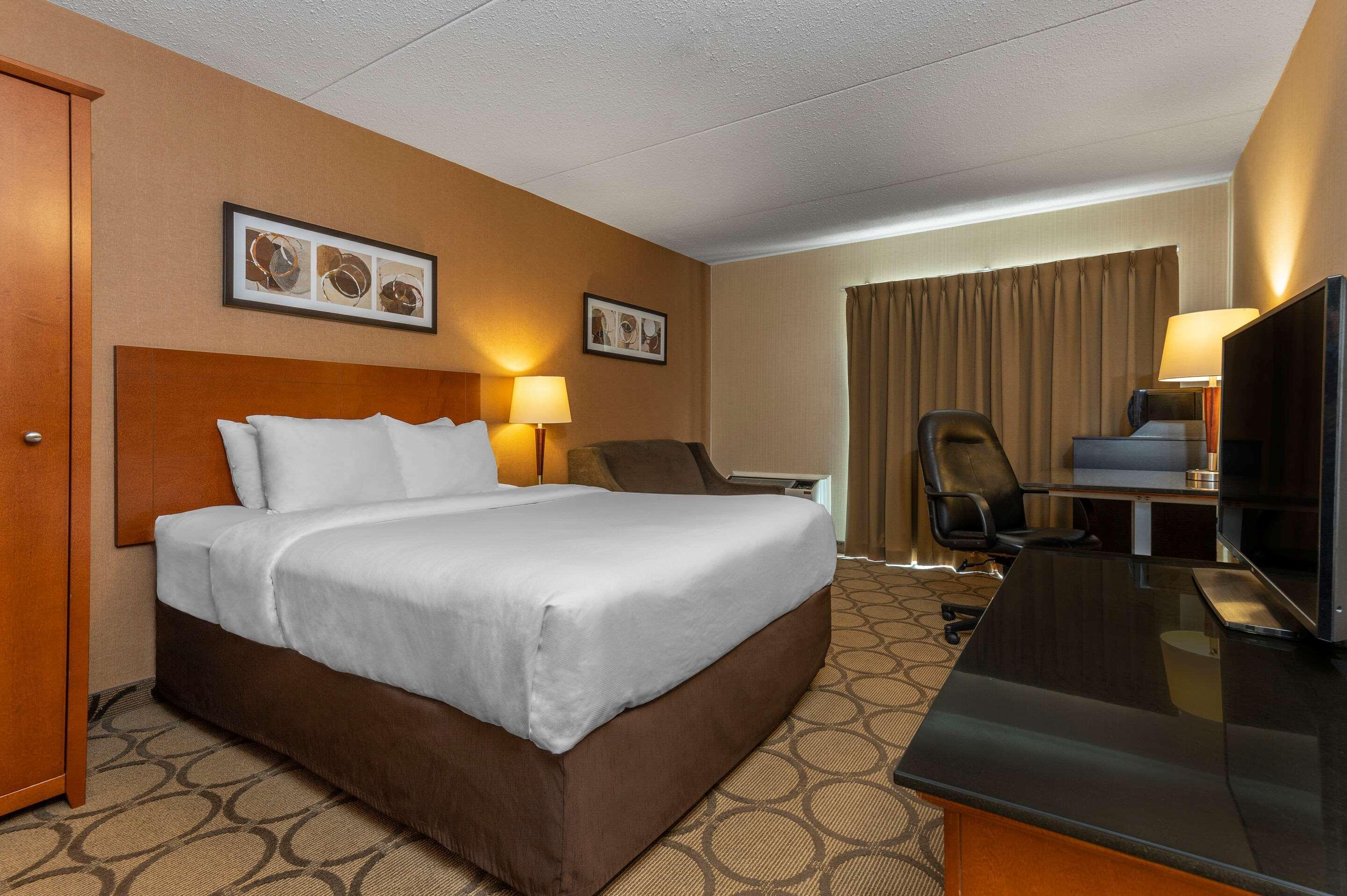 Comfort Inn Laval Esterno foto