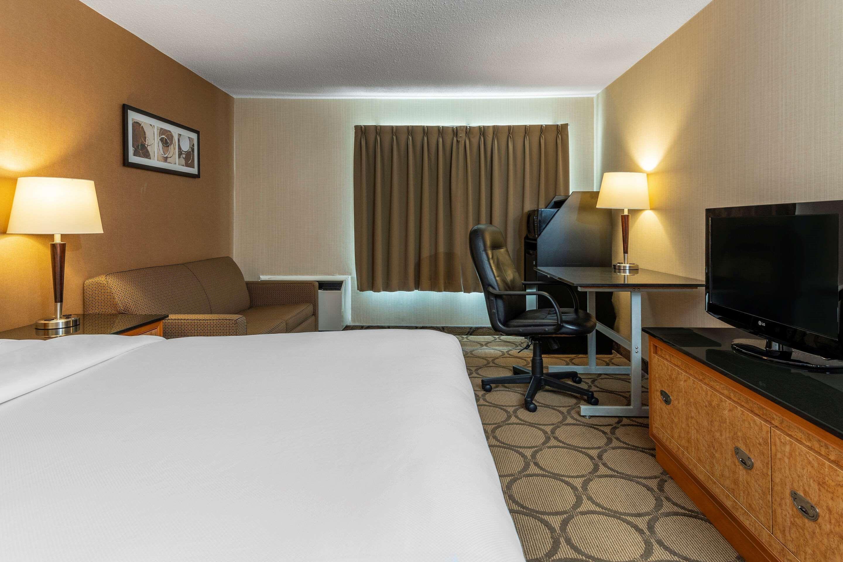 Comfort Inn Laval Esterno foto