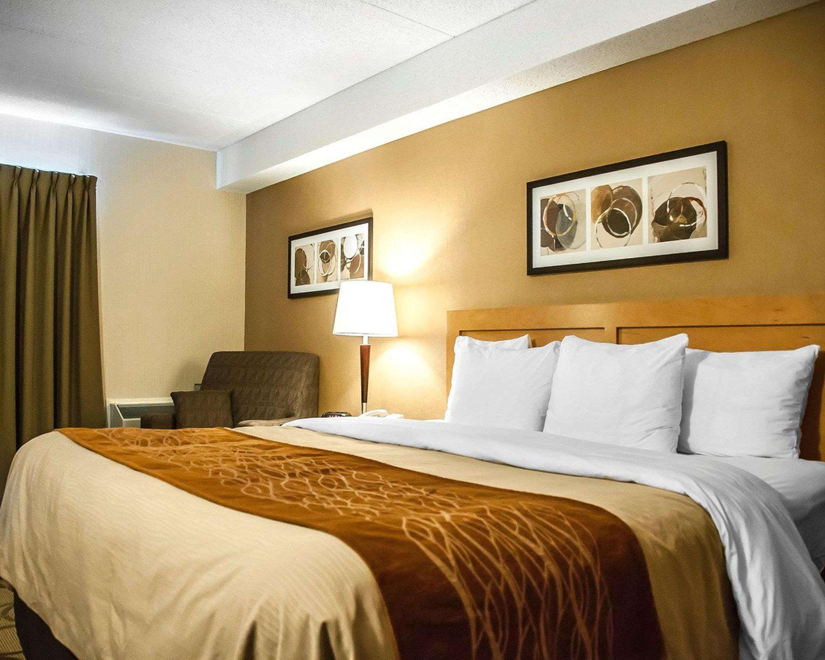 Comfort Inn Laval Esterno foto