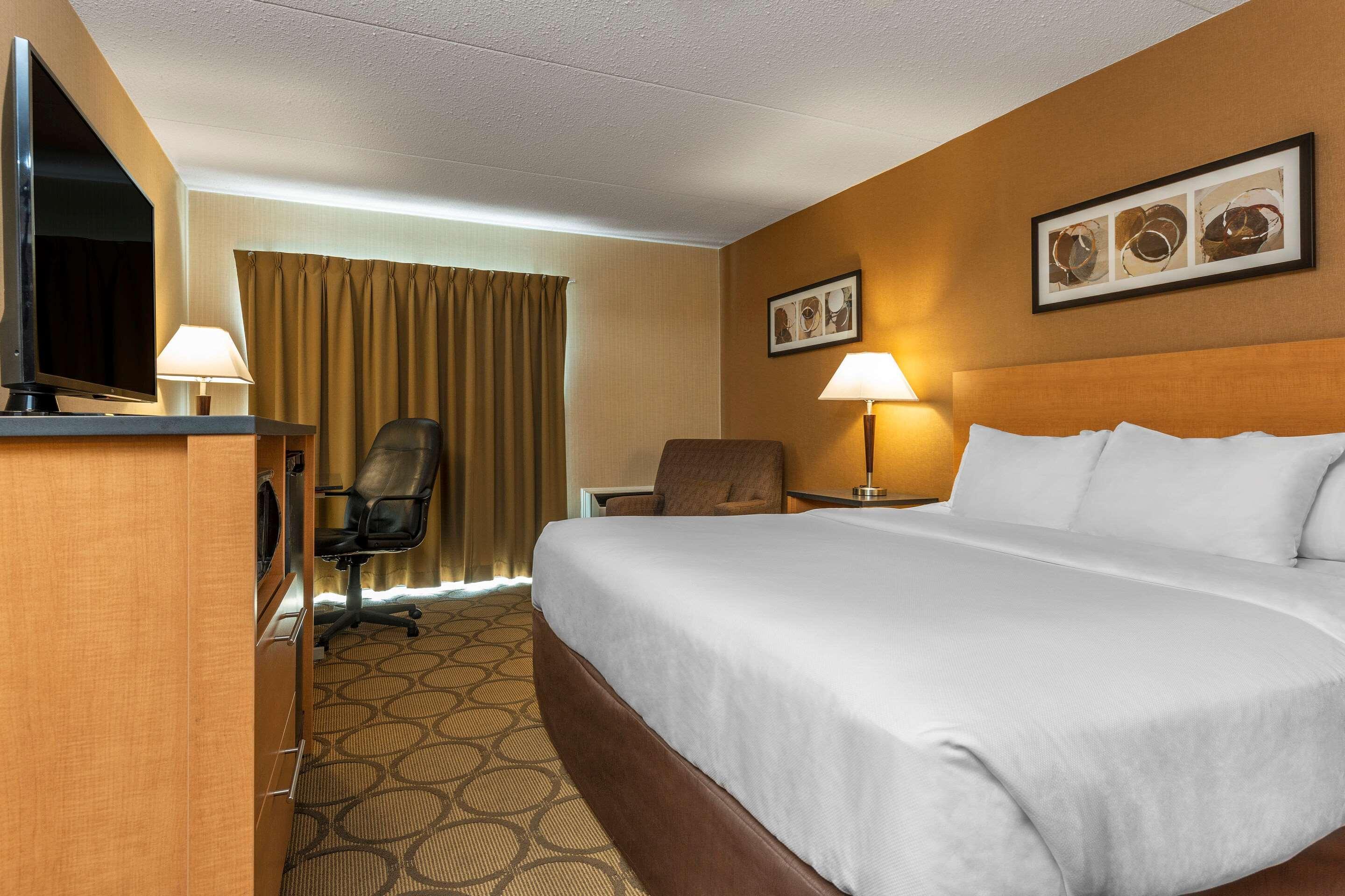 Comfort Inn Laval Esterno foto