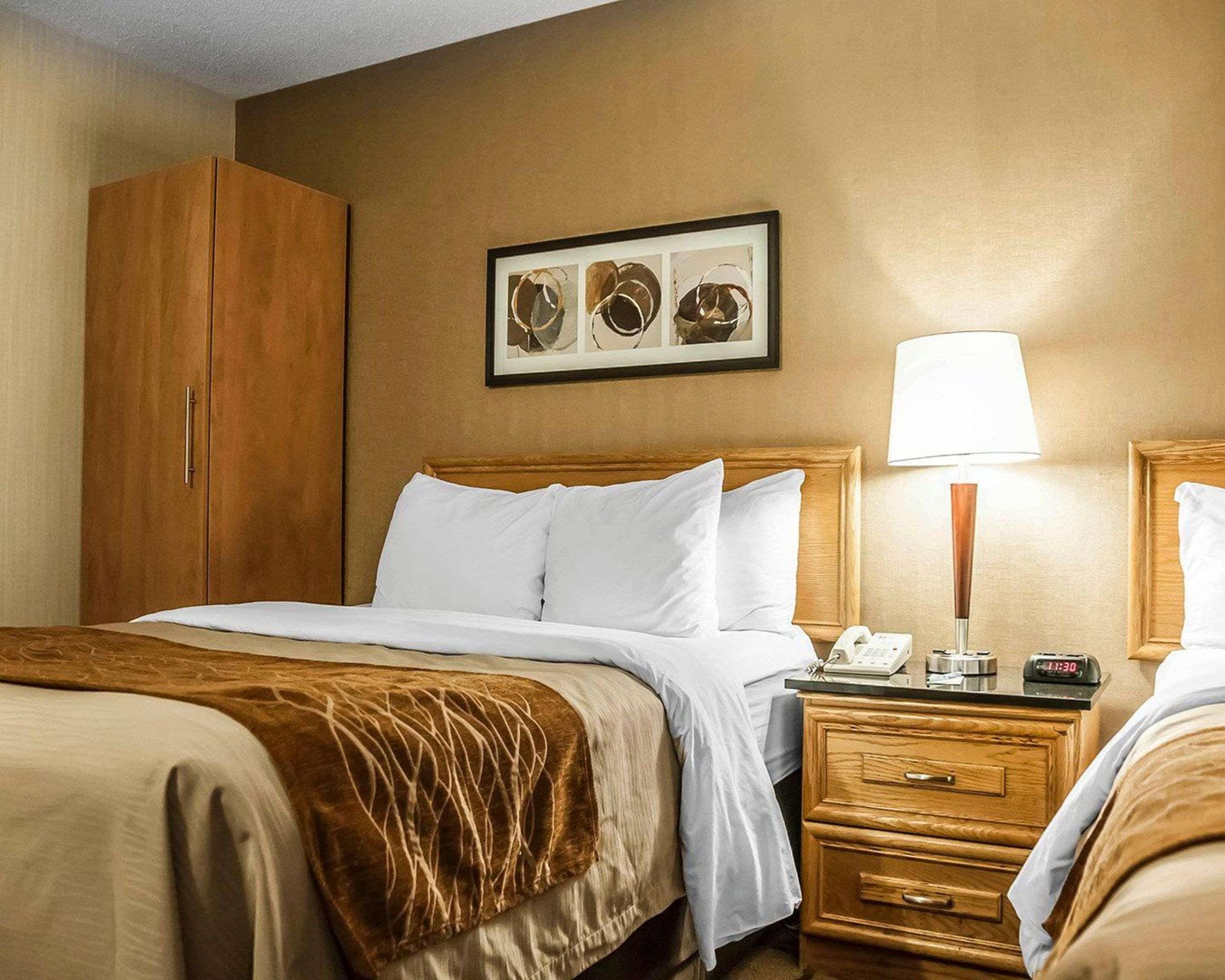 Comfort Inn Laval Esterno foto
