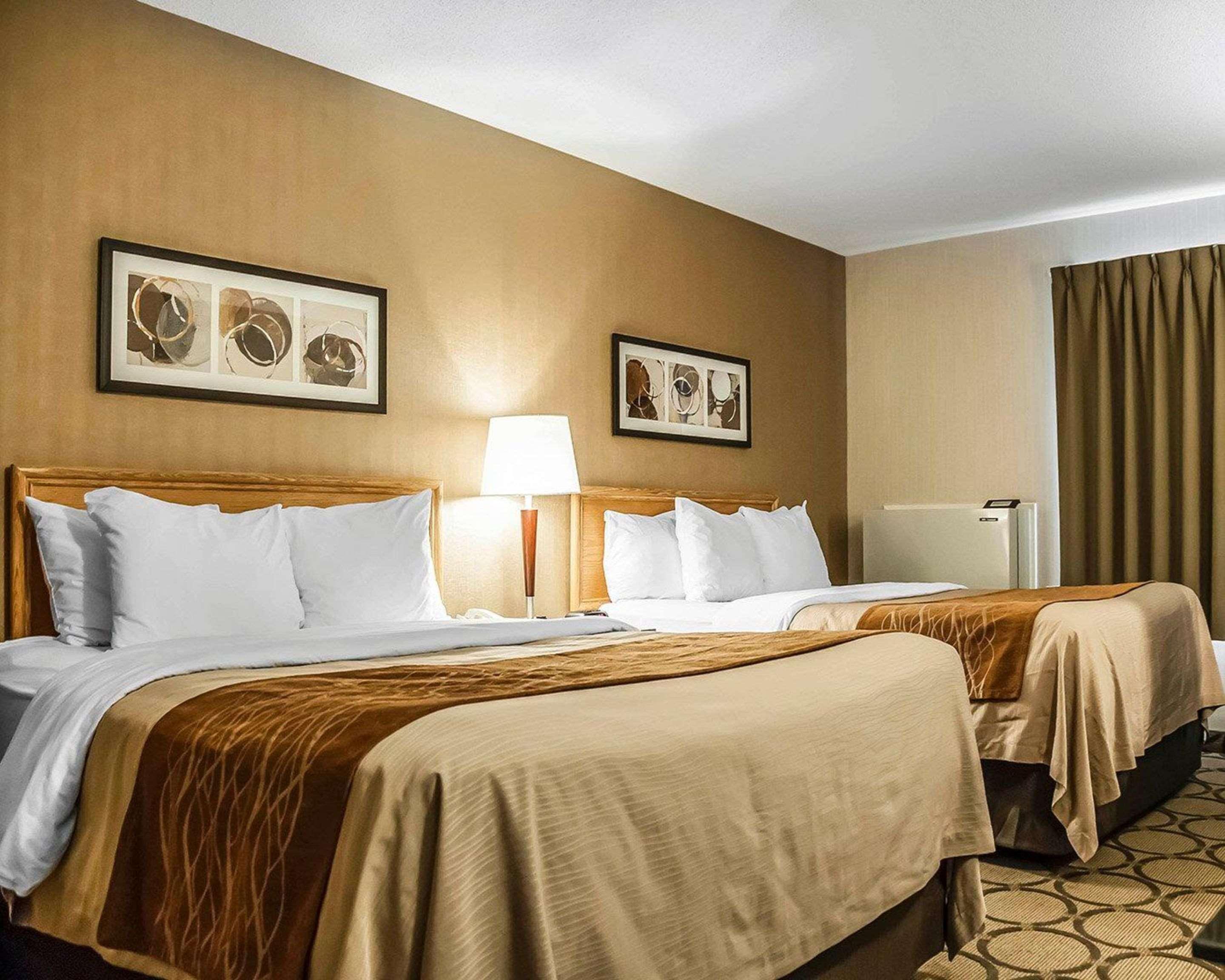 Comfort Inn Laval Esterno foto