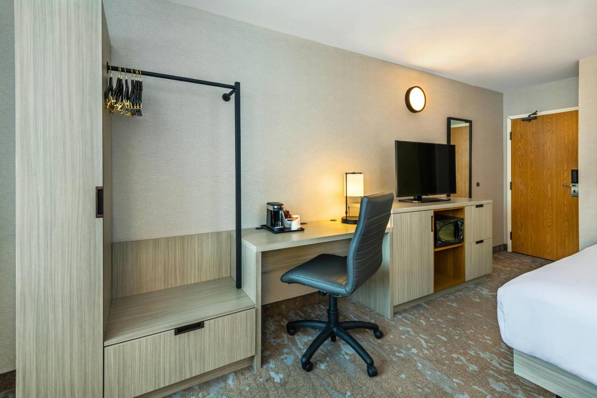 Comfort Inn Laval Esterno foto